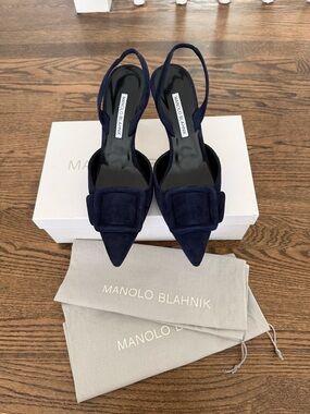 Manolo Blahnik Maysli Navy Suede Slingback Pumps. 8.5